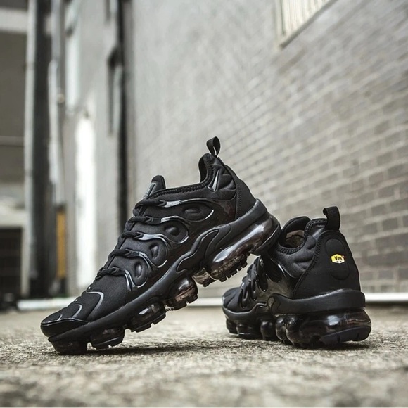 Nike VaporMax plus for men’s comfortable sneaker athletic main image 3
